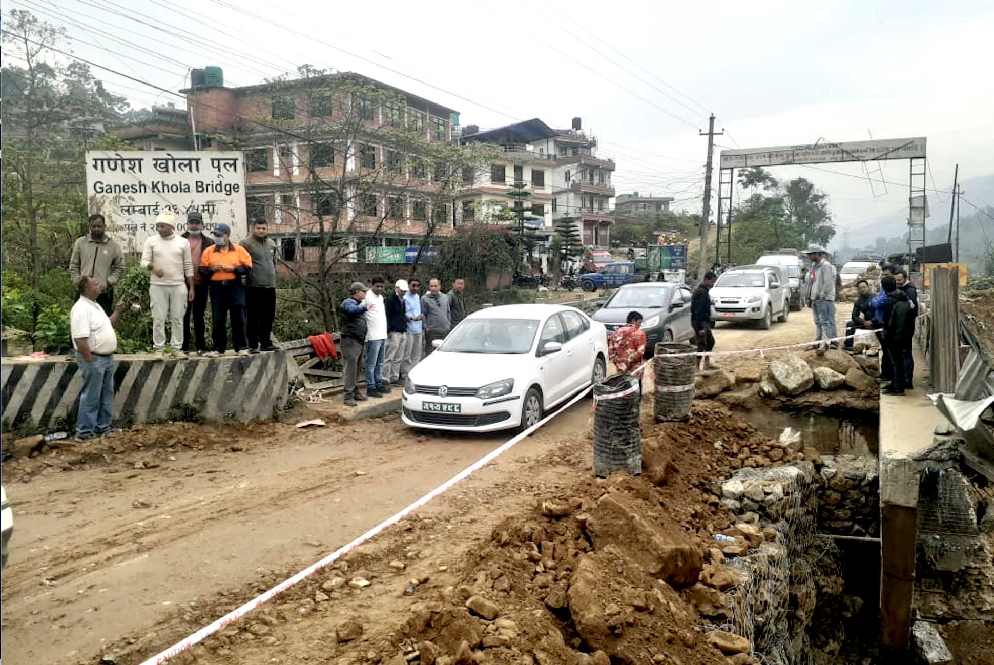 अठार घन्टापछि एकतर्फी खुल्यो पृथ्वी राजमार्ग