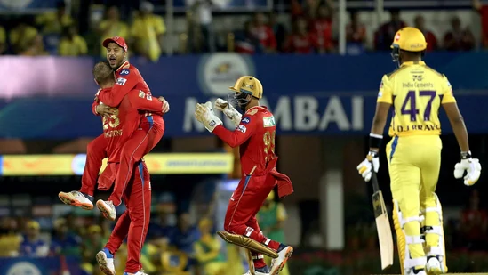 आईपीएल : चेन्नईको लगातार तेस्रो हार, पन्जाब ५४ रनले विजयी
