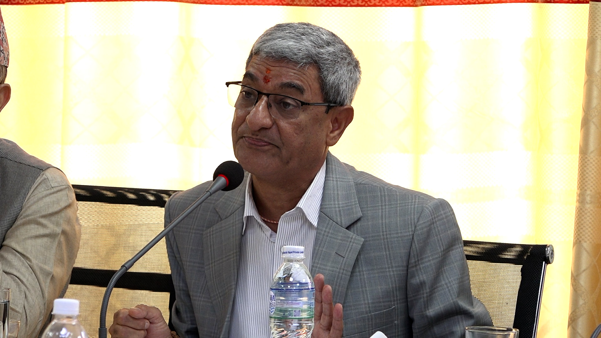 ‘गैरआवसीय नेपाली नागरिकता प्राप्त गर्नेले राजनीतिक अधिकार पाउँदैन्’