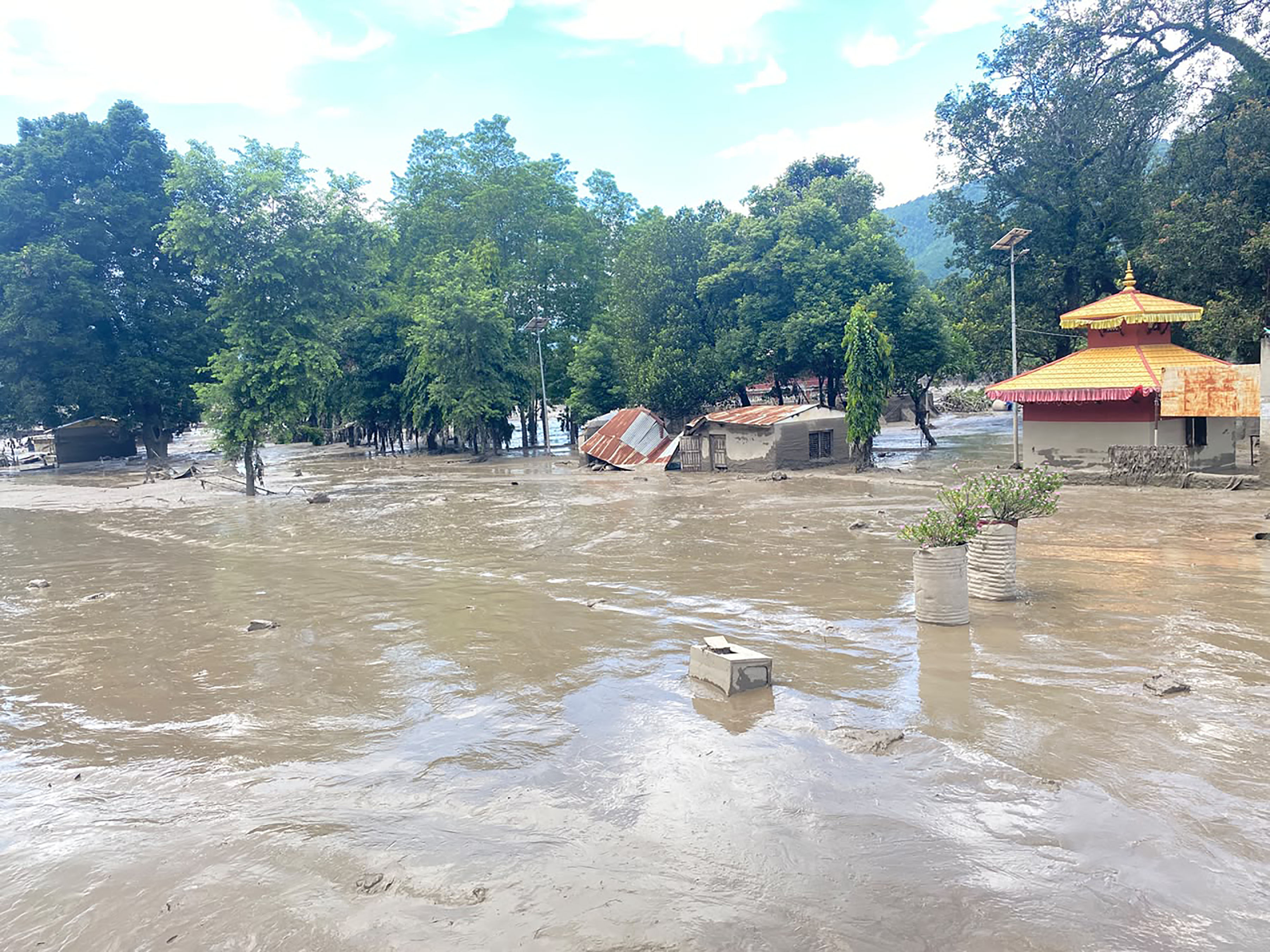 तिब्बतबाट आएको बाढीले भोटेकोशीदेखि नारायणीसम्म त्रास
