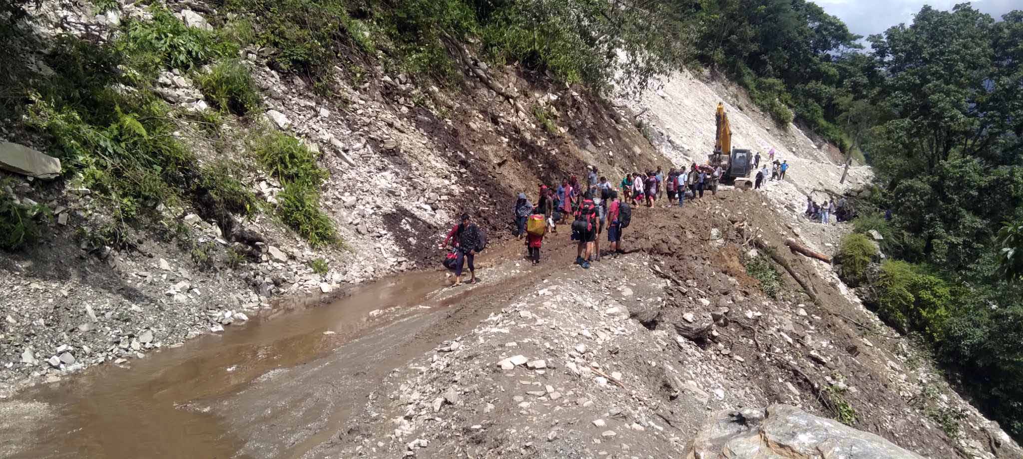 मनाङ सडक: साँझ खुल्यो बिहान अवरुद्ध