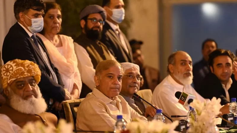 पाकिस्तानी प्रधानमन्त्रीलाई १६ अर्बको ‘मनि लाउन्ड्रिङ’ मुद्धामा राहत
