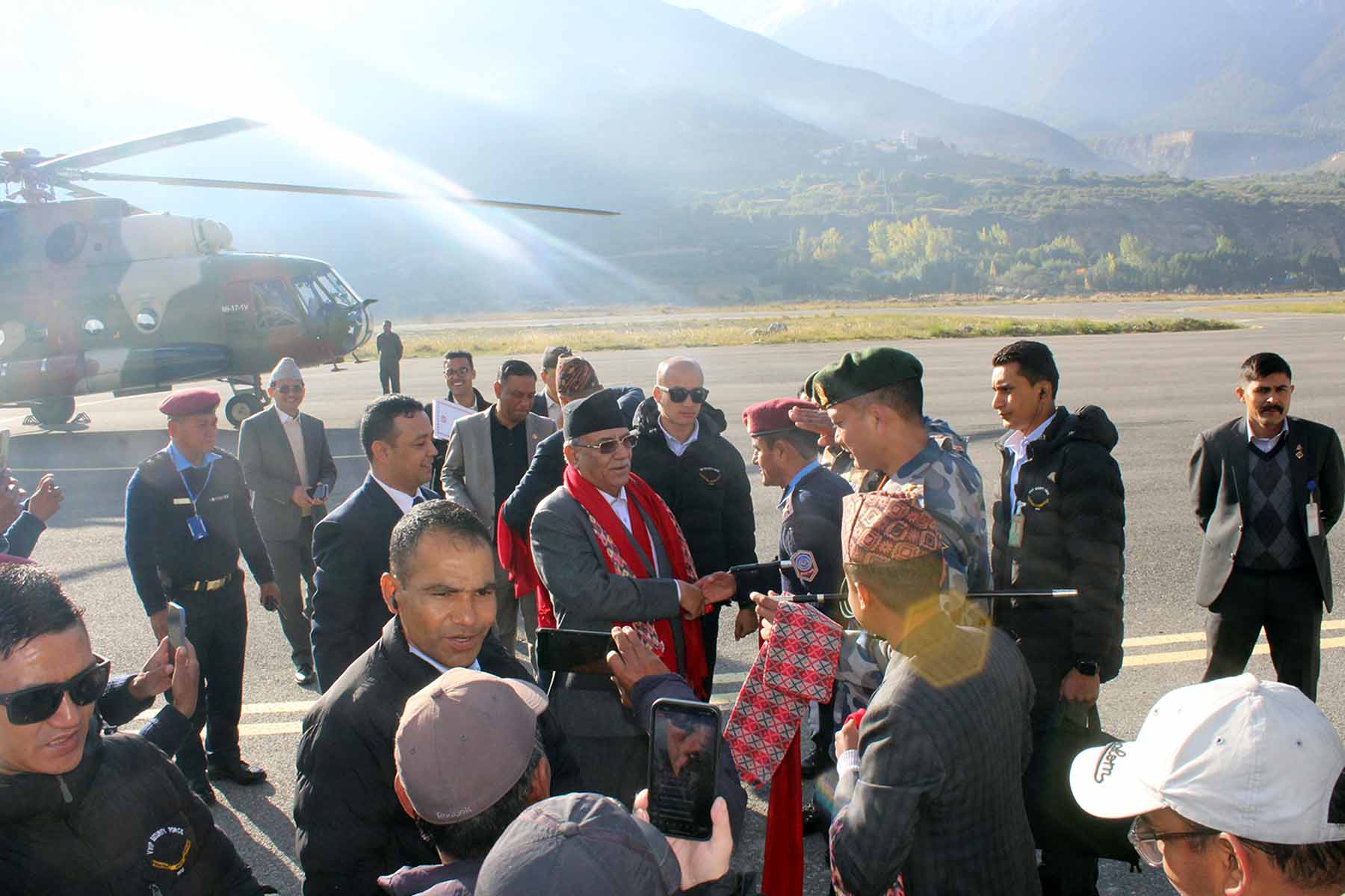 प्रधानमन्त्री दाहाल मुस्ताङमा