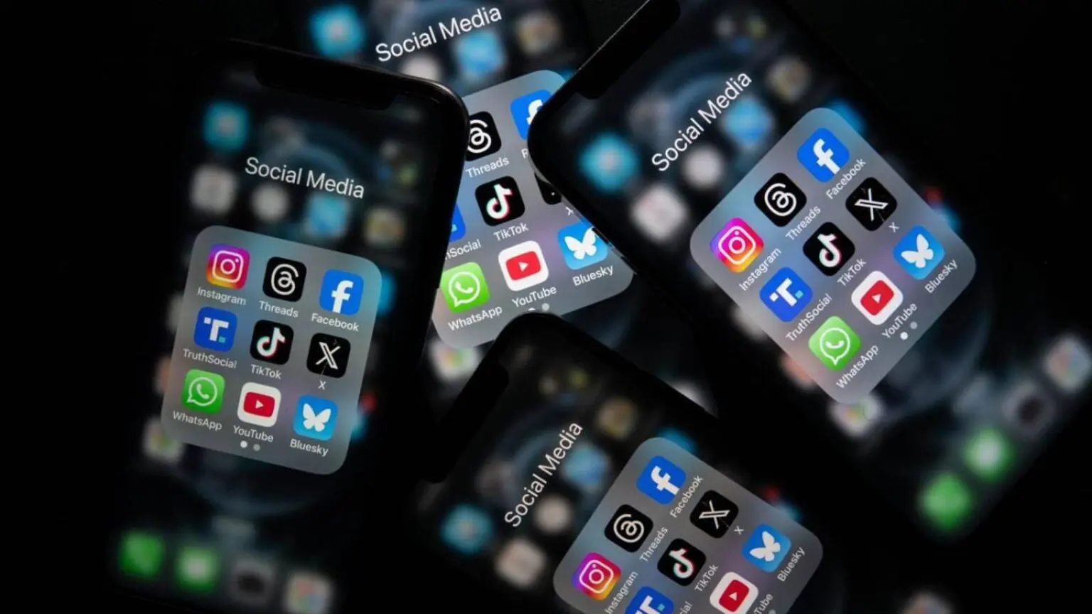 सोशल मिडियामा रिल्स: आदत हो कि आवश्यकता ? यस्ता छन् हानिकारक पक्षहरु