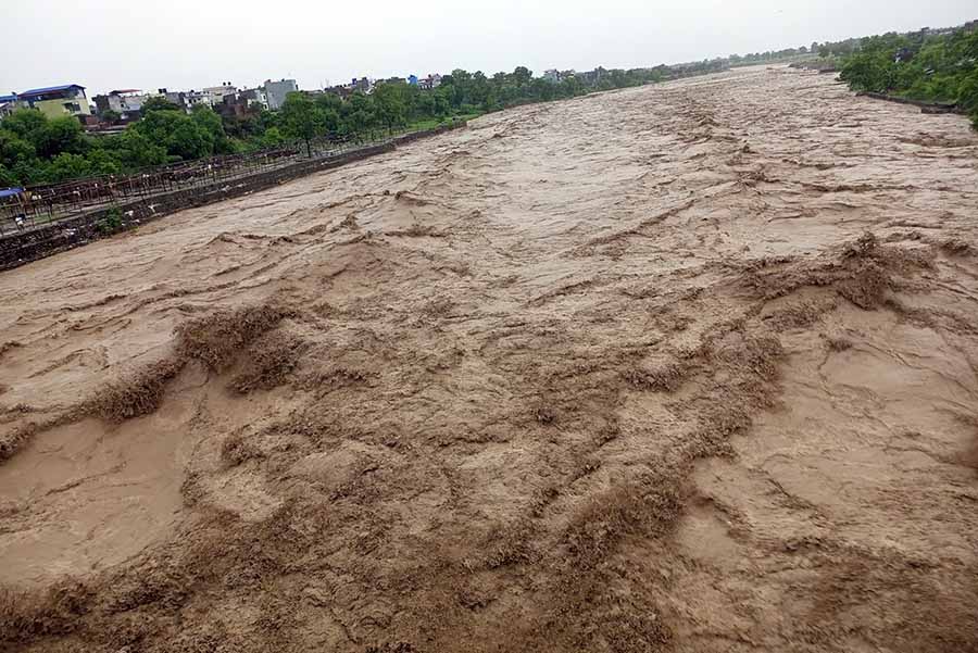 लुम्बिनी प्रदेशमा भारी वर्षा : तटीय क्षेत्रमा सावधानी र सतर्कता अपनाउन आह्वान