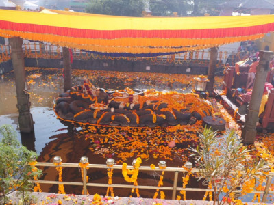 हरिबोधनी एकादशीमा बुढानीलकण्ठमा भक्तजनको भीड (तस्बिरहरु)