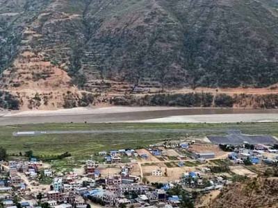 निजी विमान कम्पनीले उडान भर्न नमान्दा मन्थली विमानस्थल सुनसान