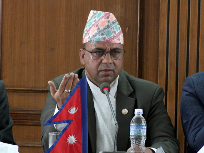 पर्यटकीय सम्भावना बोकेको सुदूरपश्चिममा लगानी गर्न मन्त्री पाण्डेको आह्वान