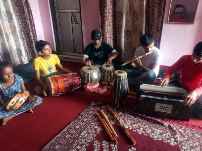 बाद्यवादनमा भविष्य खोज्दै