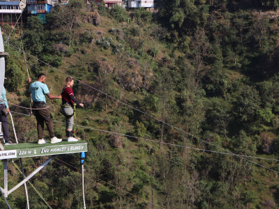 पर्यटक आकर्षणको केन्द्र बन्दै बागलुङको ‘बञ्जीजम्प’