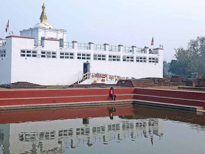 मायाँदेवी मन्दिरमा राखियो नयाँ गजुर