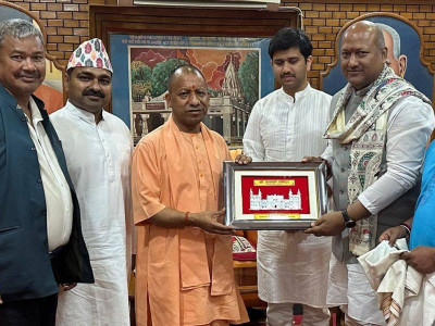 मुख्यमन्त्री सिंह र योगी आदित्यनाथबीच भेट