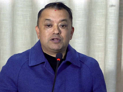 जिम्मेवार दलहरु नै संघीयताप्रति उदार छैनन्: गगन थापा