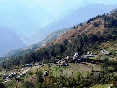 सयौँ वर्षदेखि कुखुरा र बङ्गुरपालन तथा घरेलु मदिरा उत्पादन नहुने ‘गाजने’ गाउँ