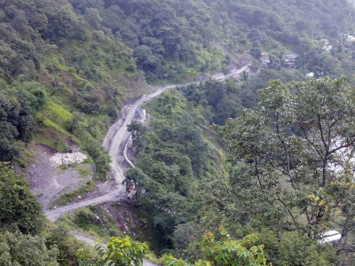 ग्रामीण सडक अवरुद्ध हुँदा सास्ती