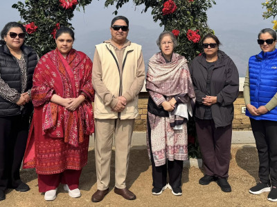 आन्तरिक पर्यटनमा पूर्व राजा पोखरामा