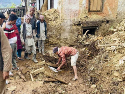 बाढीपहिरोको दुई महिनाः सुरक्षित बासस्थानको माग गर्दै पीडित