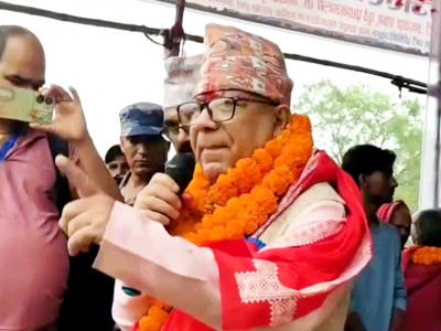 राजा महाराजाको कुनै काम छैन : अध्यक्ष नेपाल