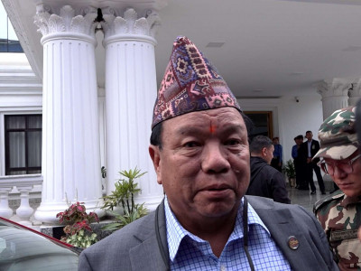 मन्त्रालयमै डेरा जमाएका मन्त्री महावीर पुन के गर्दैछन् ?