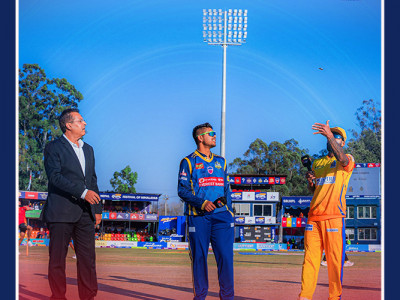 विराटनगरले सुदूरपश्चिमविरुद्ध बलिङ गर्दै