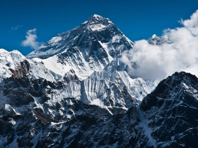 ३ महिनामा १४ हिमाल चढेर हरिला र शेर्पाद्वारा नयाँ रेकर्ड