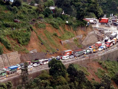 नागढुङगा सडक एक साता बन्द हुने
