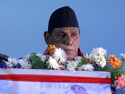 समाजमा विकृति ल्याउने चलचित्रहरु निर्माण हुनु दुःखद : अध्यक्ष दाहाल