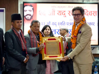 जनयुद्धले कम्युनिष्ट आन्दोलनलाई बद्नाम गरेको छ : मन्त्री गुरुङ