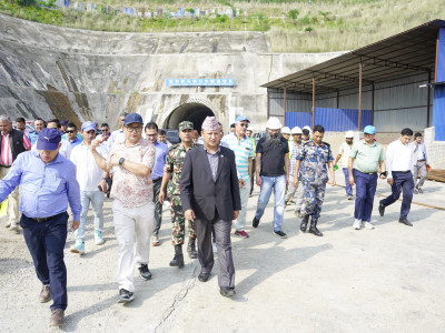 उर्जामन्त्री खड्काद्वारा सुनकोशी मरिन डाइभर्सन आयोजनाको निरीक्षण
