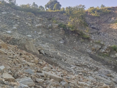 हिलदेवीका ९० परिवार पहिरोको उच्च जोखिममा