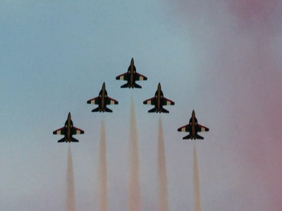 दुबई एयर शो २०२५ मा प्रभावशाली हवाई प्रदर्शन