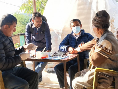 रामेछापका ग्रामीण बस्तीमा मौन स्वास्थ्य संकट, जाँचबाट टाढिँदा नसर्ने रोग बढ्दै