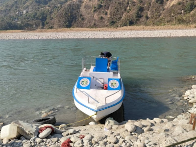 रामेछापको मन्थलीमा पानीजहाजमा ‘सरर’ : तामाकोसी नदीमा पहिलो पटक जेटबोट सेवा