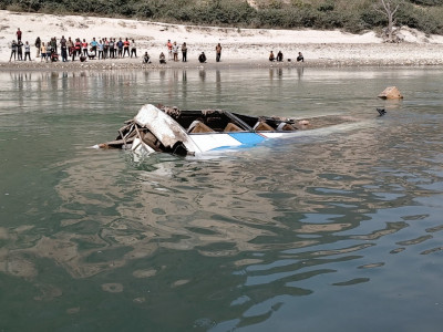 रामेछापको बस दुर्घटना : मृतकको पोष्टमार्टम हुन सकेन