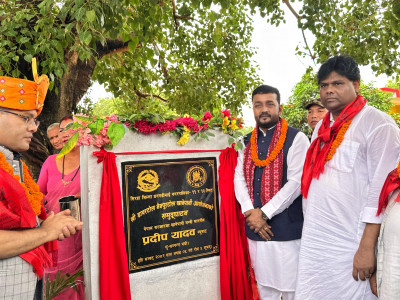 सुरक्षित तथा पर्याप्त खानेपानी पुर्याउन सरकार प्रतिबद्ध छ : मन्त्री यादव