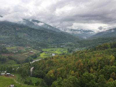 रोपाइँको तयारीमा नुवाकोट छहरेका किसानहरु (तस्विहरु)