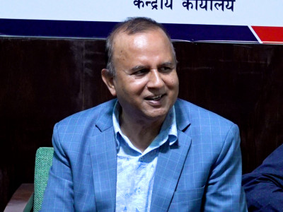गणतन्त्र दिवस उत्सवका रूपमा मनाउने एमालेको निर्णय