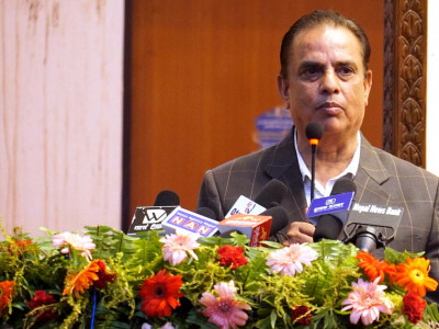 कन्जुस छ सरकार, आफ्नै लागि पनि एक रोपनी जग्गा छोड्न सक्दैन : हरिवंश