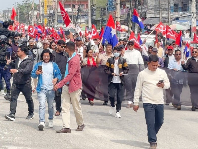 ओली–लेखक पक्राउपछि कोशीको राजनीति : एमाले सडकमा, कांग्रेसभित्र दुई धार