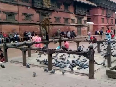 गुल्जार पाटन : जहाँ फुटपातमै सयौंले गुजारा चलाइरहेका छन्