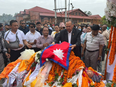 बरिष्ठ साहित्यकार रसिकको अन्तिम संस्कार गरियो, झलनाथले ओढाए झन्डा