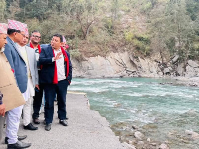 बाढी पहिरोले क्षति पुर्याएका रामेछाप र दोलखाको सडक मर्मतका लागि बजेट सुनिश्चित