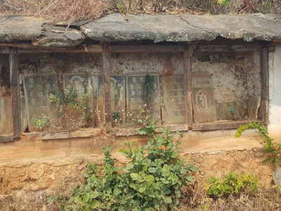 खाली हुँदै गाउँ, नष्ट हुँदै प्राचीन सांस्कृतिक सम्पदाहरू