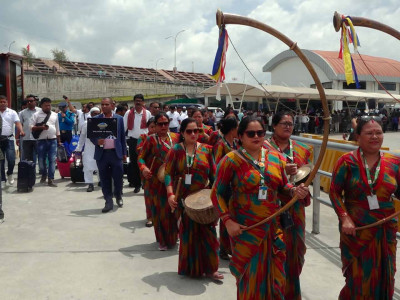 बंगाली पर्यटकलाई पञ्चेबाजासहित भव्य स्वागत