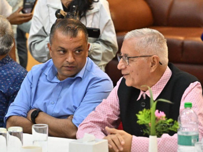 कांग्रेसभित्रको असली लडाइँ: नेतृत्वको कि नेतृत्व रोक्नेहरूको?