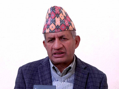 गालीगलौजले देश बन्दैन्, रावलको आरोप प्रचण्डको कपी: एमाले