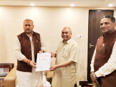 स्थानीय सेवा ऐन संशोधनका लागि सुझाव समितिले बुझायो प्रतिवेदन