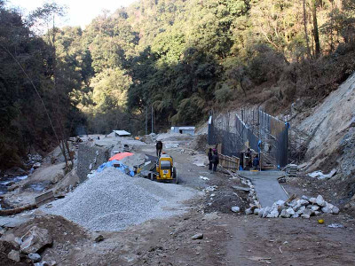 सुरु भएको एक वर्षमै सकियो रेलेखोलाको पचास प्रतिशत निर्माण