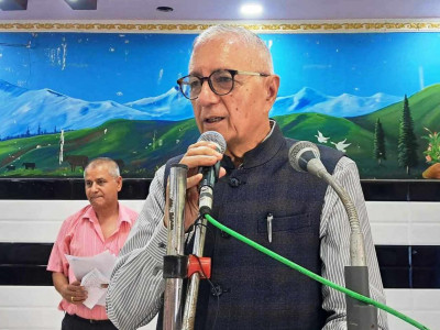 कांग्रेस बैठकमा आफ्नोबारेमा छलफल भएपछि कोइराला चकित