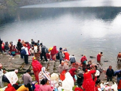 दशहरा स्नान: पाप कट्ने धार्मिक विश्वास